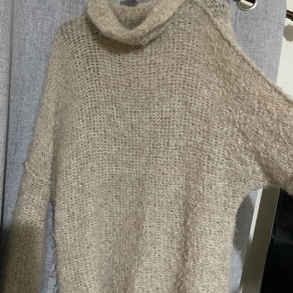 Free people sweater